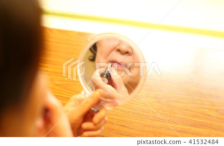 老人和化妝 老人和化妝 41532484