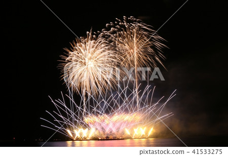 Zushi fireworks display in 2018 41533275