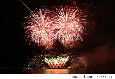 Zushi fireworks display in 2018 41533744
