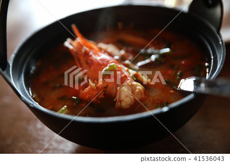tom yum soup , Tom yum with shrimp , Thai food 41536043