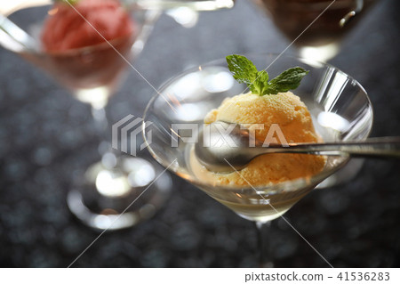 Vanilla ice cream dessert Vanilla ice cream dessert 41536283