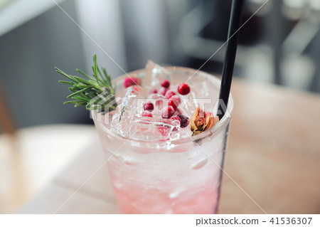 Strawberry juice cocktail with soda on wood background 41536307