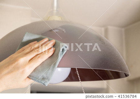 有塵土堆圖像的照明設備 41536784