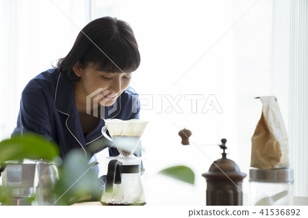 女人放鬆 41536892