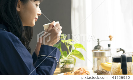 Female Lifestyle Breakfast Female Lifestyle Breakfast 41536920