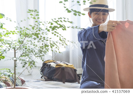 Female lifestyle travel 41537069