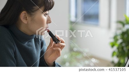 Female Beauty Makeup 41537105