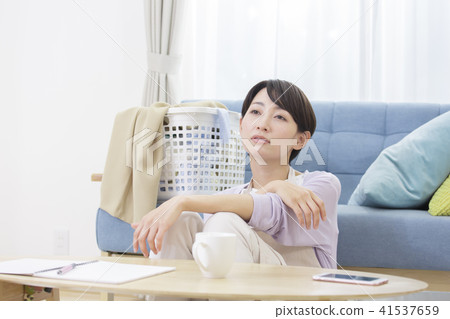 30年代抑鬱症中的女性疲勞壓力抑鬱的身體狀況 41537659