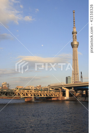 Tokyo sky tree in winter and Tobu Railway 41538326