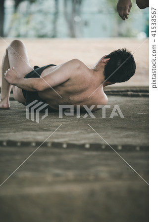 sumo, sumo wrestling, throw poor 41538567