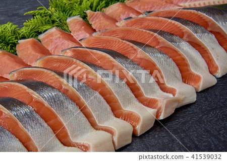 Delicious salmon fillets 41539032