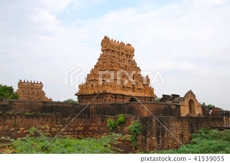 Entrance gopura, Brihadisvara Temple, Tanjore, Tamil Nadu 41539055