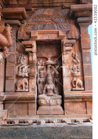 Goddess Lakshmi, southern niche of the central shrine, Brihadisvara Temple, Tanjore, Tamil Nadu Goddess Lakshmi, southern niche of the central shrine, Brihadisvara Temple, Tanjore, Tamil Nadu 41539082