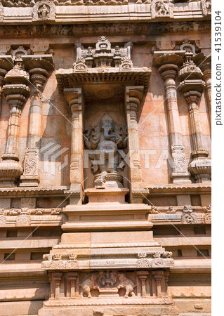 Ganesha, niche on the southern wall, Subrahmanyam shrine, Brihadisvara Temple complex, Tanjore Ganesha, niche on the southern wall, Subrahmanyam shrine, Brihadisvara Temple complex, Tanjore 41539104