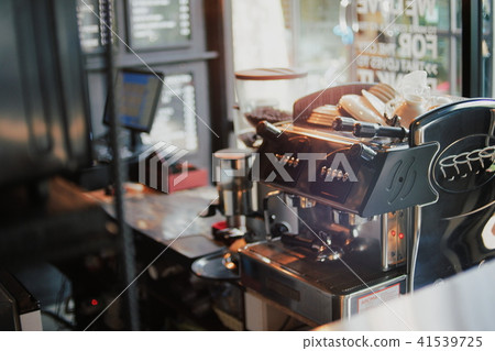 Coffee shop 41539725