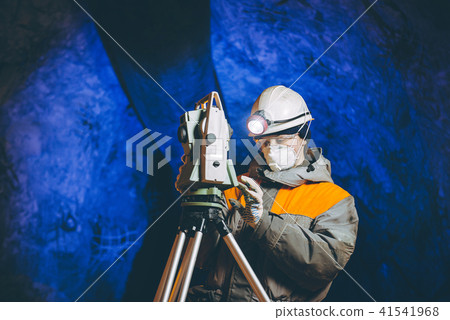 underground geologist mining 41541968