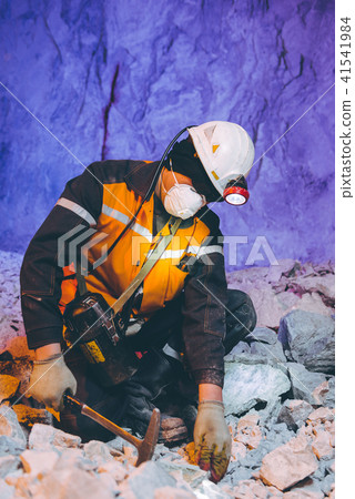 miner underground mining gold miner underground mining gold 41541984
