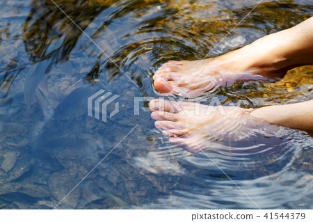 Woman Relax Her Foot in The River Stream. 41544379