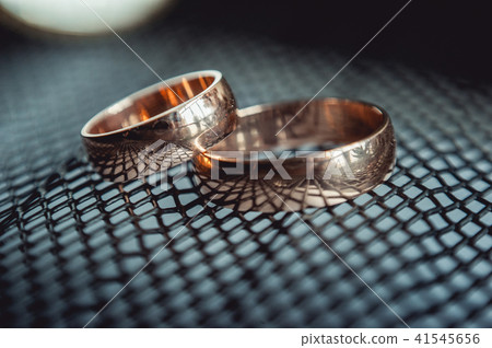 Wedding rings 41545656