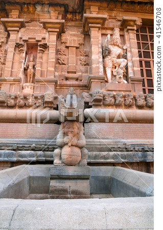 Niches and sculptures, Brihadisvara Temple Tanjore Niches and sculptures, Brihadisvara Temple Tanjore 41546708