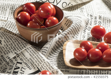 Red tomato Red tomato 41550375