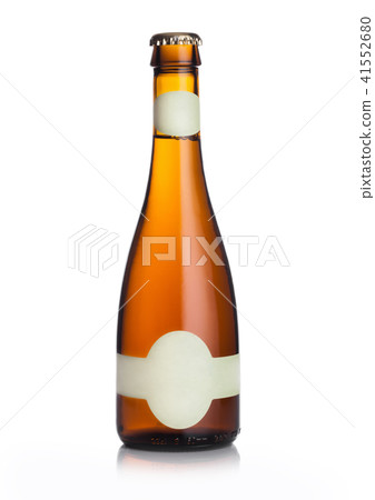 Elegnat slim bottle of lager craft beer with label 41552680