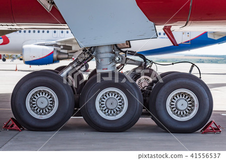 Chassis of Boeing 777 close Chassis of Boeing 777 close 41556537