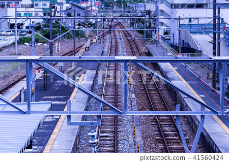 鐵路。行。站。 鐵路。行。站。 41560424