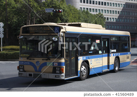 橫濱市營公共汽車(五十鈴埃爾加) 橫濱市營公共汽車(五十鈴埃爾加) 41560489