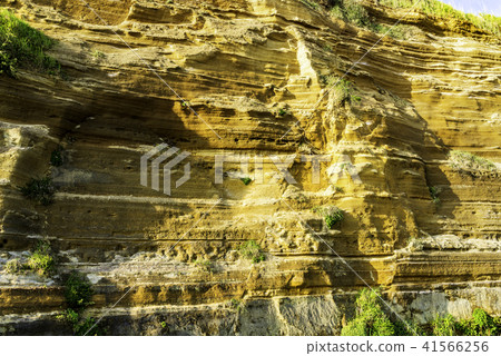 Strata懸崖 41566256