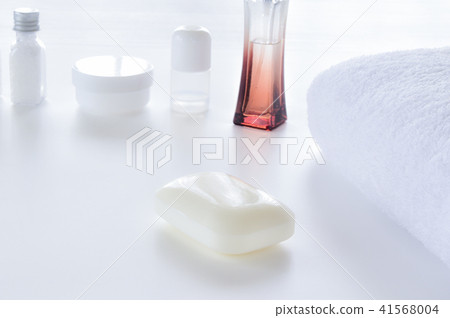 Cosmetics / Beauty image 41568004