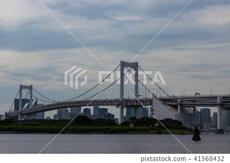 (Tokyo - Gulf Coast landscape) Rainbow Bridge under the cloudy sky 4 (Tokyo - Gulf Coast landscape) Rainbow Bridge under the cloudy sky 4 41568432