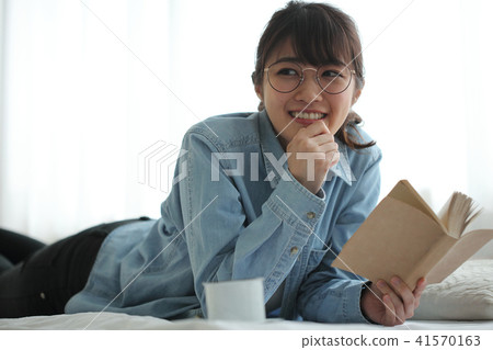 讀書的女人 41570163