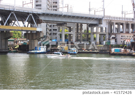 Keihin運河邊風景在東京附近 Keihin運河邊風景在東京附近 41572426