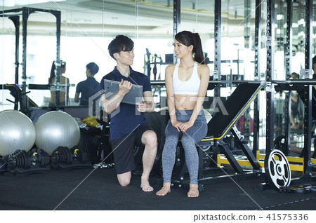 Fitness training 41575336