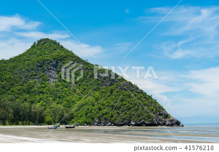 RockMountain SamPhrayaBeach PrachuapKhiriKhan Thai 41576218
