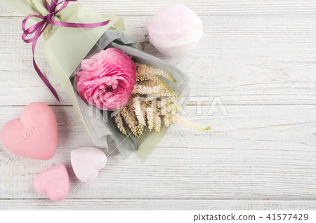SPA composition with bath bombs 41577429