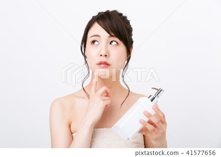 Cosmetics troubled women Cosmetics troubled women 41577656