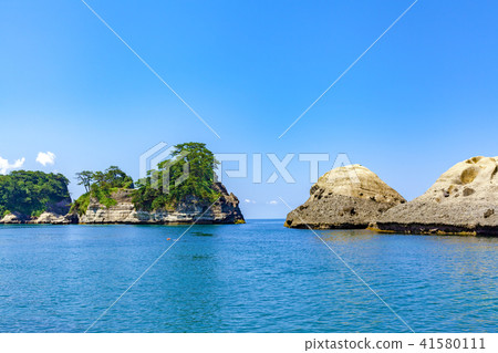 Dogashima Dodogajima Caving tour A view from a boat cruise boat 41580111