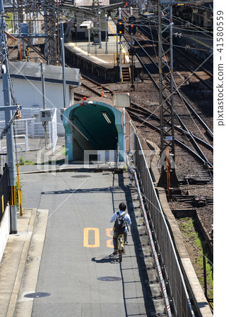 車站前的風景 41580559