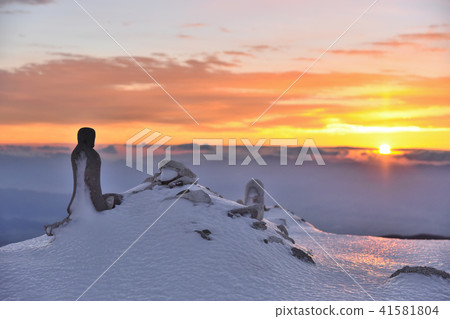 Winter at Mount Houou Winter at Mount Houou 41581804