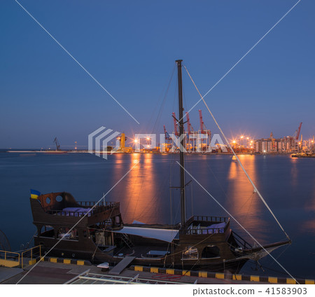 Seaport at Sunset in Odessa, Ukraine Seaport at Sunset in Odessa, Ukraine 41583903