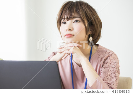 企業形象·年輕的女士 企業形象·年輕的女士 41584915