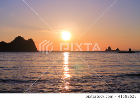 在奧塔哥海岸的日落 在奧塔哥海岸的日落 41588625