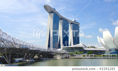 SINGAPORE - APR 1st, 2015: The Marina Bay Sands Resort in Singapore. The roofs of towers are SINGAPORE - APR 1st, 2015: The Marina Bay Sands Resort in Singapore. The roofs of towers are 41591285