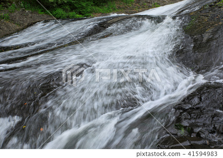 Ryumon Falls in early summer in Kokonoe Town, Oita Prefecture 41594983