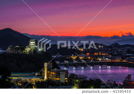 Sunset at Inuyama Castle Sunset at Inuyama Castle 41595433