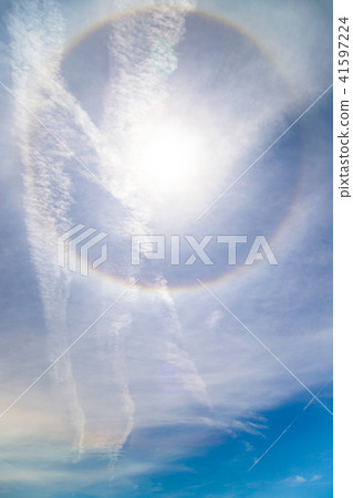 Sunlight and ring horizontal arc Sunlight and ring horizontal arc 41597224