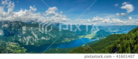 Bohinj Lake, Vogel mountain in Alps, Slovenia 41601487