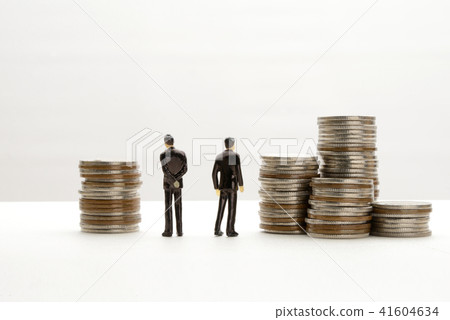 Revenue gap image 41604634